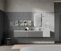 Salle de Bain Minimaliste avec Vasque Intégrée en Fenix Grigio et Miroir R80 Éclairé