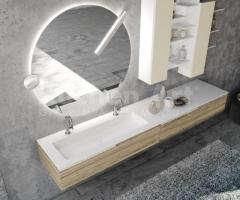 Salle de bains design italien bois & Calce – Rangement mural asymétrique